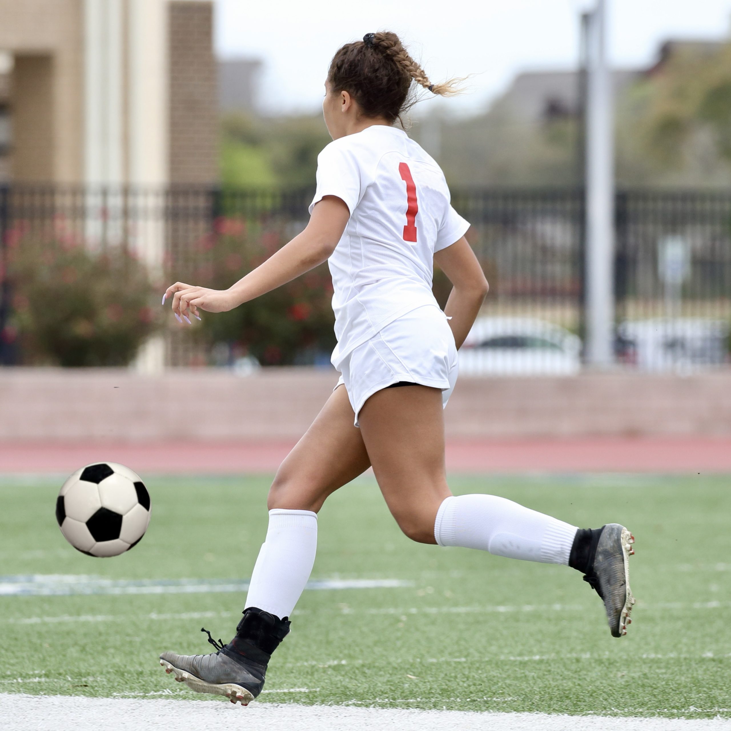 Four Steps for Dealing with Shin Splints Playing Soccer Specialized